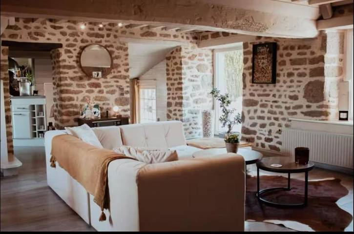 Location de vacances pour 7 personnes, avec terrasse et piscine, animaux acceptés dans Athis-de-l'Orne