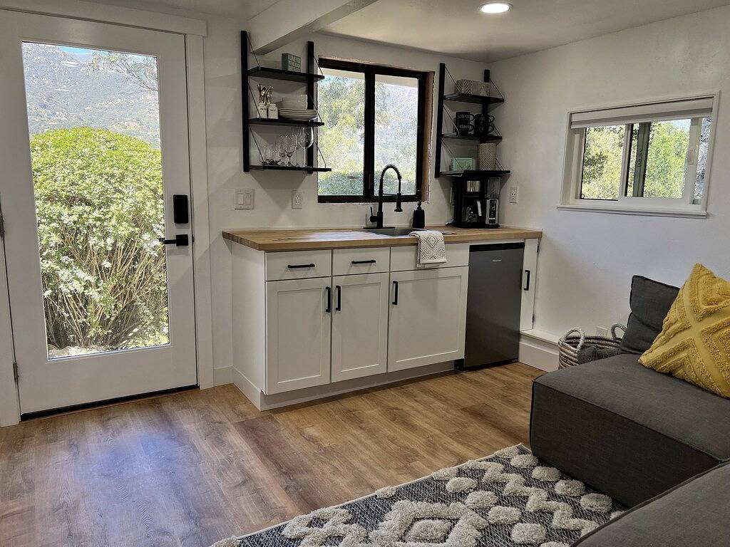 Ganze Wohnung, Mountain Views/Studio in Montecito. 7-10 min to beach or downtown Sb in Montecito, Santa Barbara County