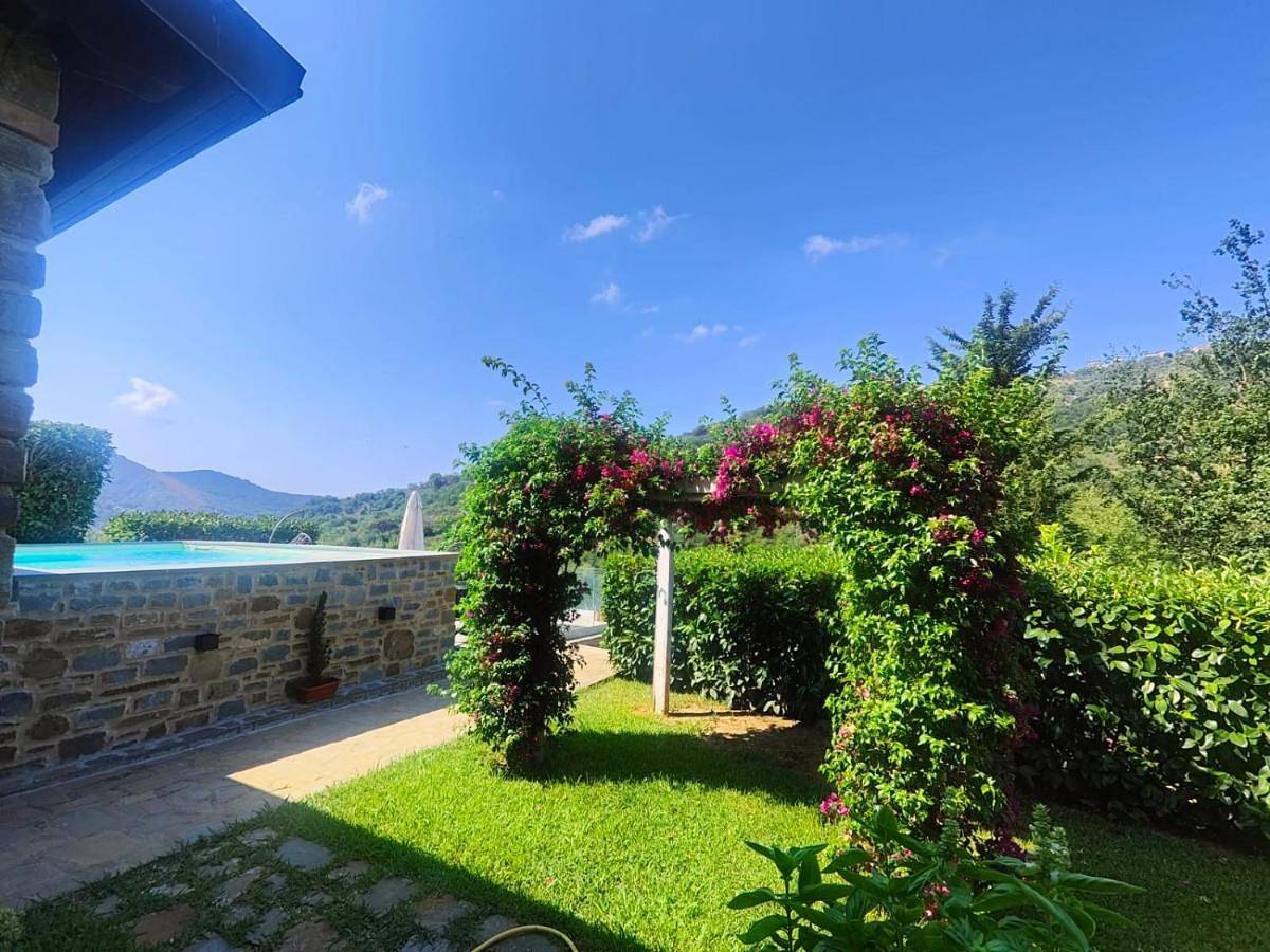 Villa Edda residenza con piscina in Perdifumo, Cilento Coast