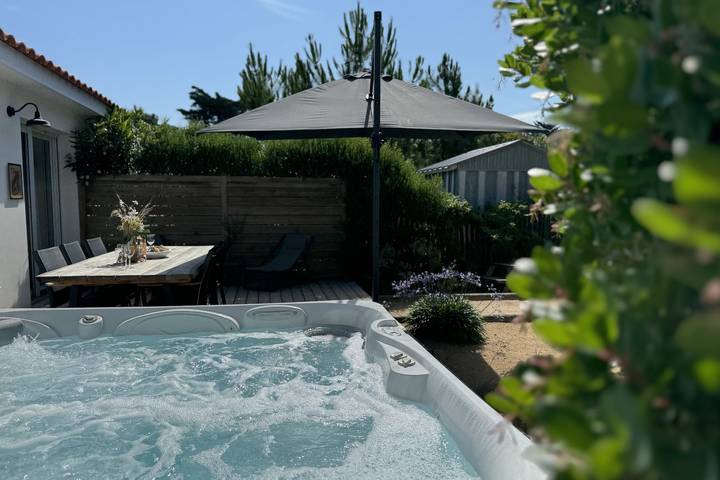 Chalet para 6 personas, con jardín además de sauna y jacuzzi - 1