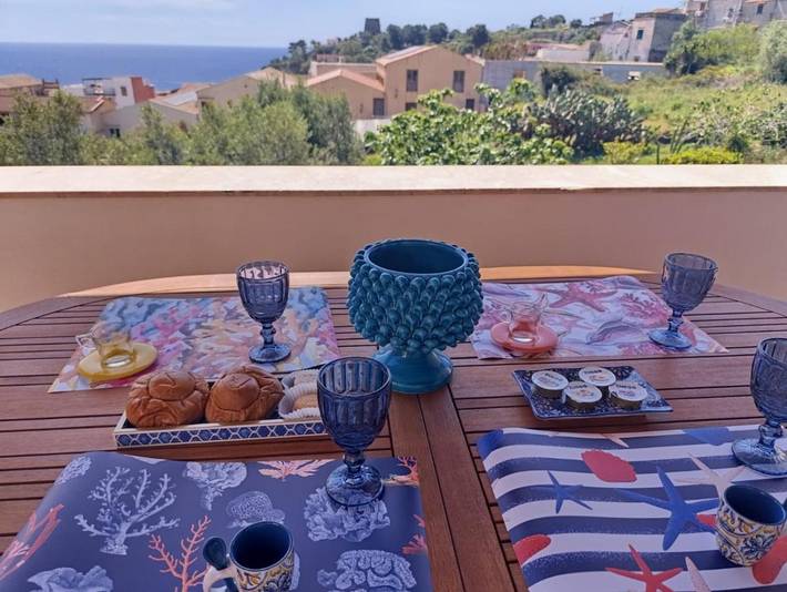 Gîte pour 4 personnes, avec vue et terrasse à Ustica - 3