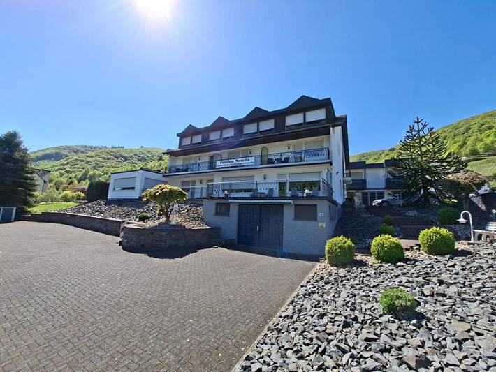 Ferienhaus für 2 Personen, mit Balkon und Terrasse sowie Garten und Ausblick in Sankt Aldegund