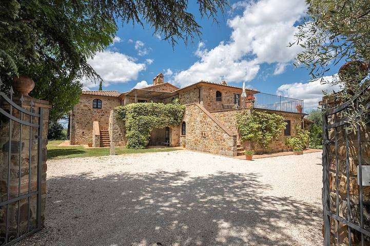Ferienhaus für 3 Personen, mit Balkon und Garten sowie Pool in Seggiano
