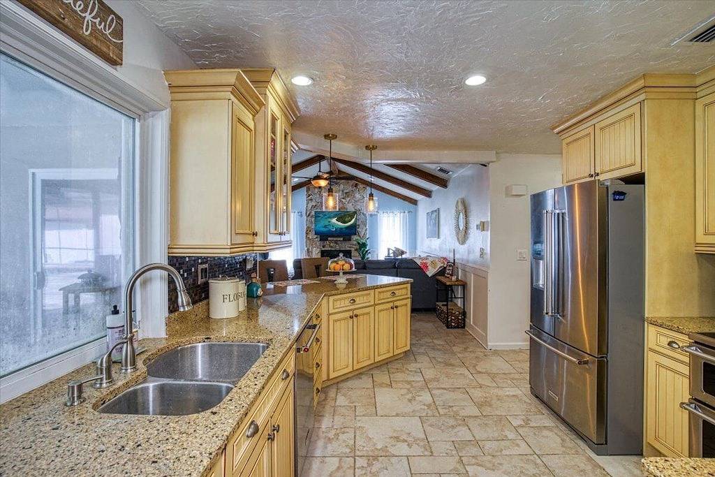 Cimarron Home: Heated Pool Oasis Near Indian Rocks Beach in Largo, Pinellas County