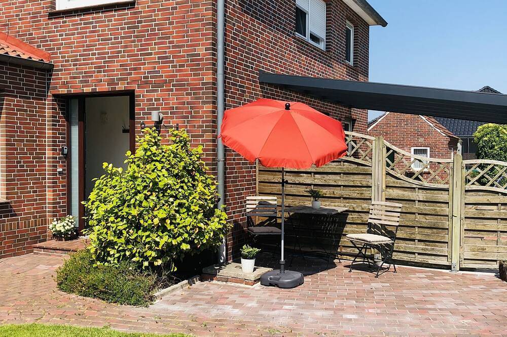 Ganze Wohnung, Sehr schöne Ferienwohnung „Falkenhus“ im Luftkurort Wiesmoor. „neu Saunabereich“ in Wiesmoor, Landkreis Aurich