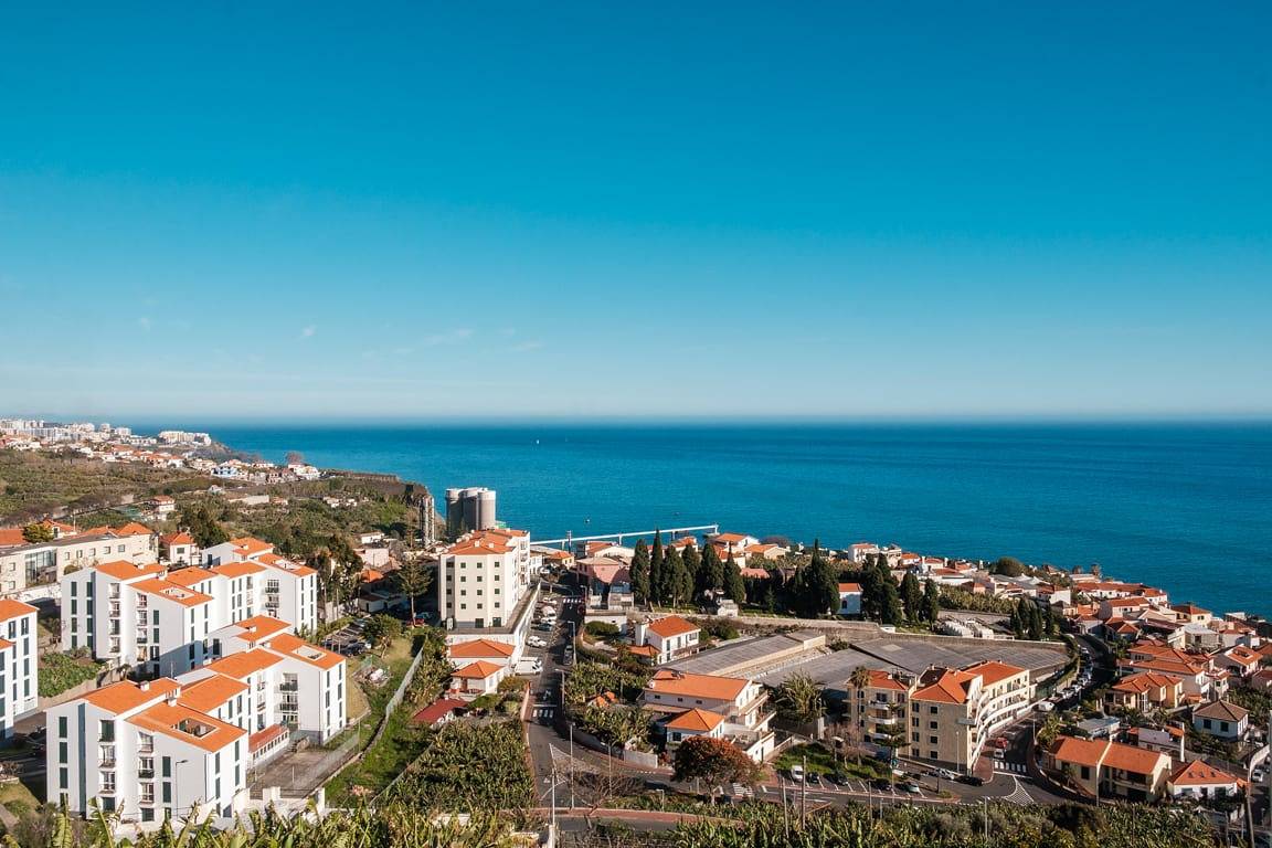 Ganze Wohnung, Ferienwohnung für 6 Personen mit Terrasse in Câmara de Lobos, Madeira