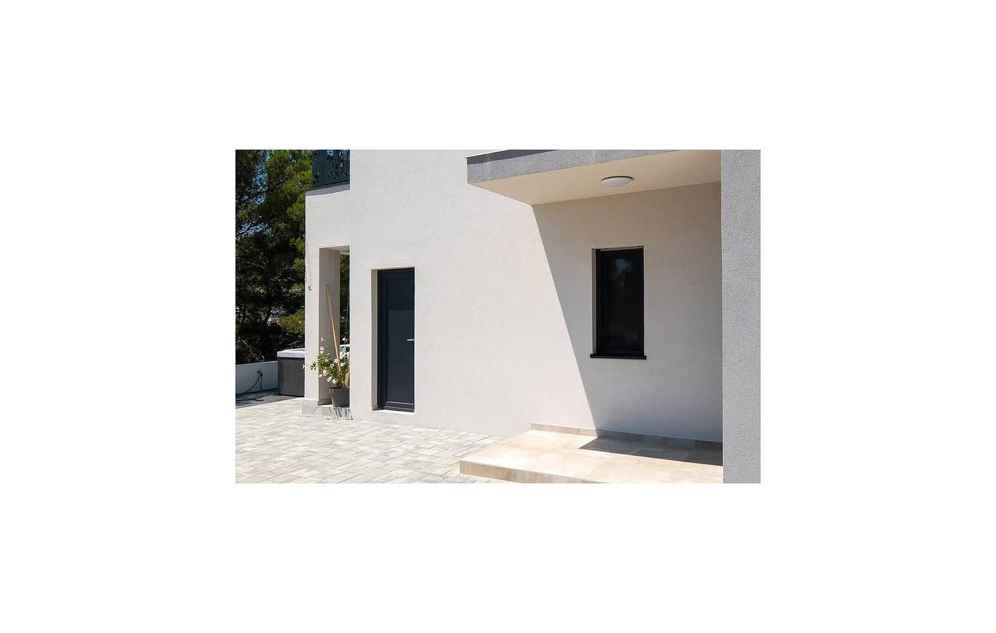 Ganze Ferienwohnung, Gemütliche Wohnung mit Terrasse und WLAN, 1 km vom Strand entfernt! in Vodice, Šibenik-Knin