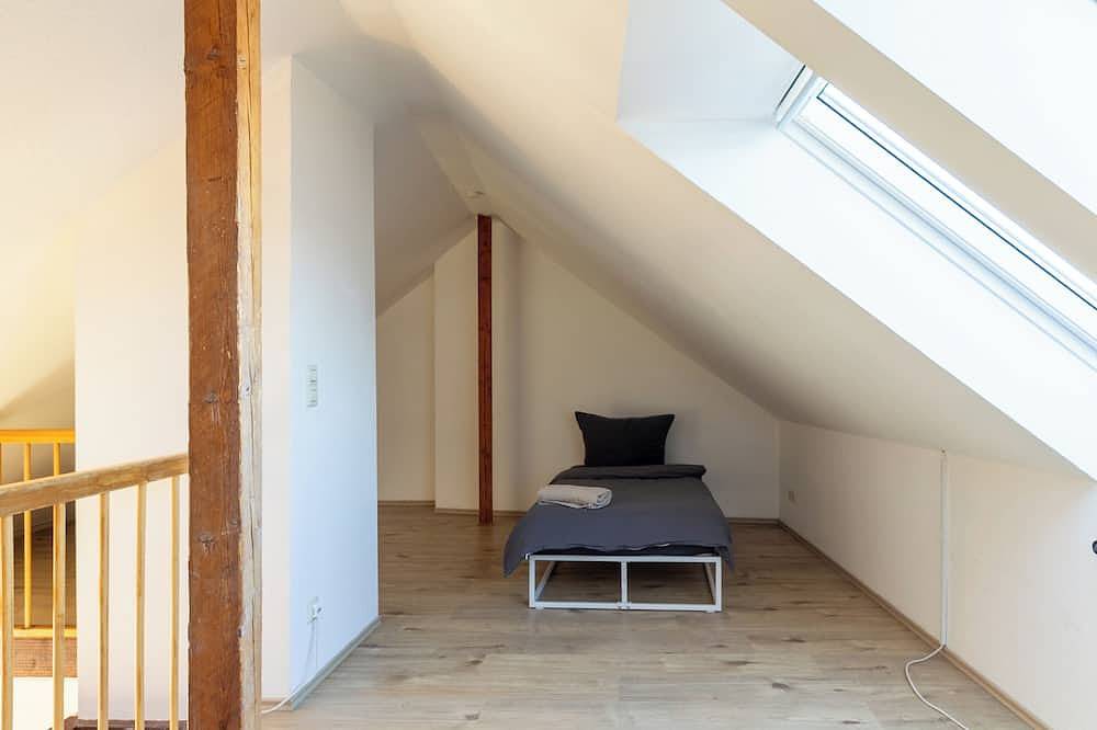 Entire apartment, Charming maisonette in the heart of the Magni district - stylish, central & cozy in Braunschweig (Germany), Brunswick Region
