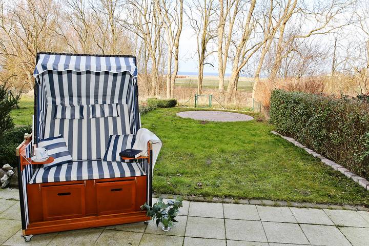Ferienhaus für 6 Personen, mit Terrasse und Garten sowie Sauna in Bastorf