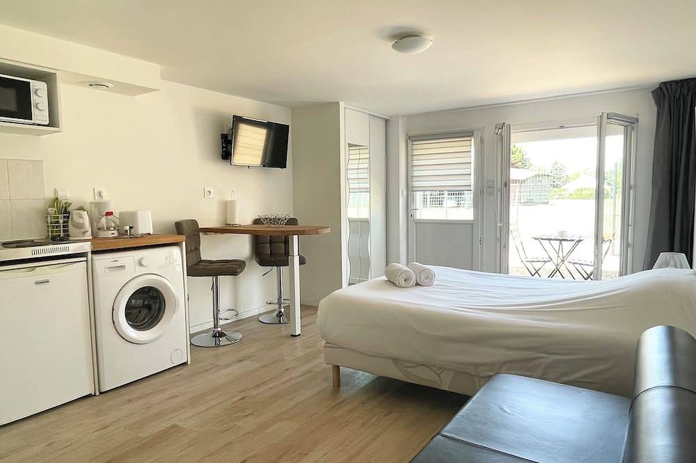 Appartement entier, Studio calme, la campagne a 5 minutes de la ville in Fondettes, Région de Tours