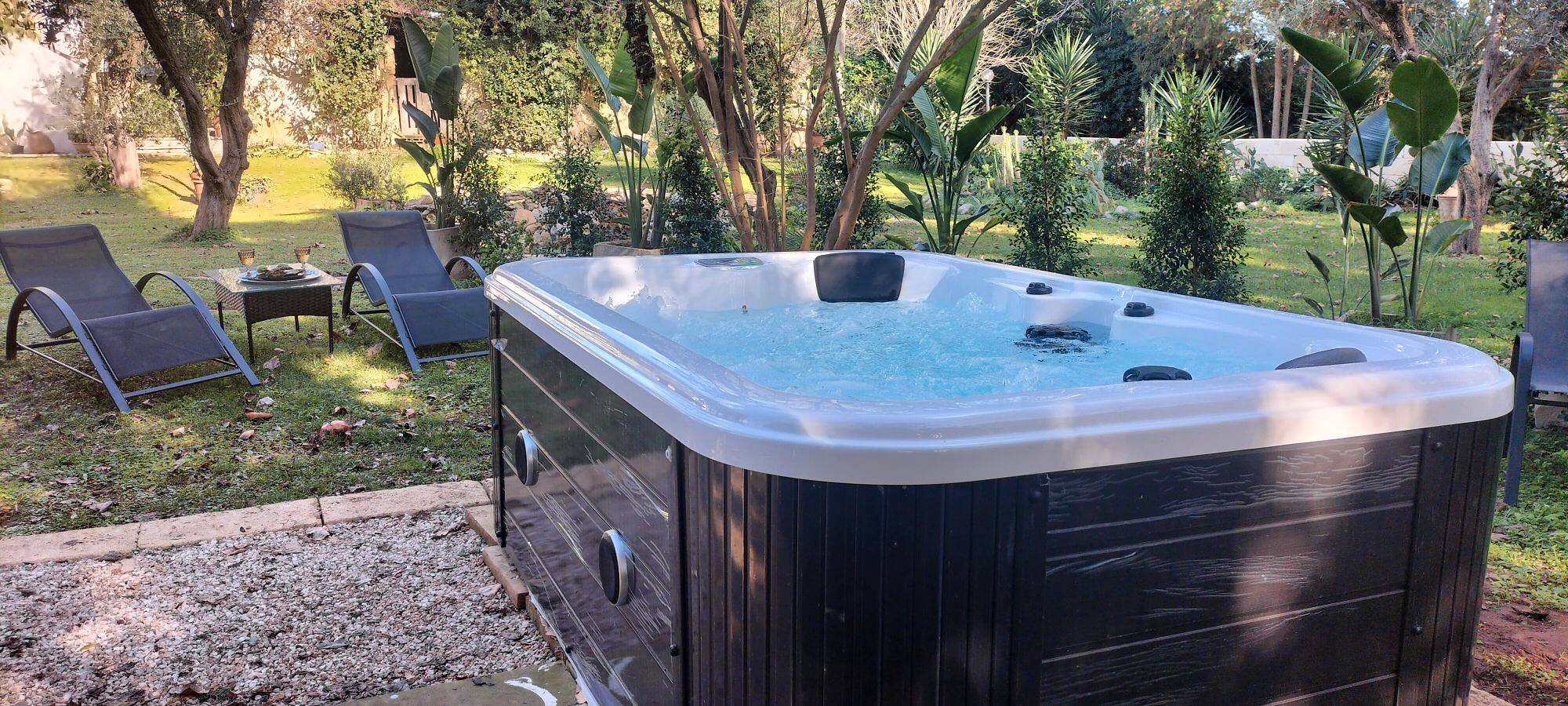 Casa Vacanze 'Masseria Il Fondone Up' con Piscina in Comune, Wi-Fi e Aria Condizionata in Lizzanello, Provincia di Lecce