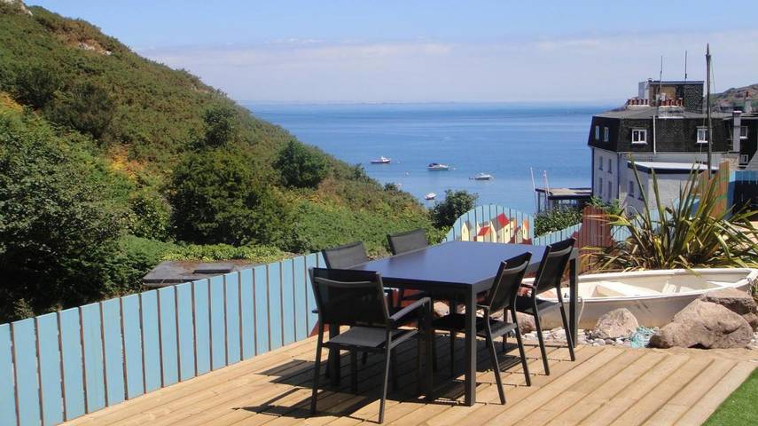 Gîte pour 2 personnes, avec jardin ainsi que vue et piscine dans Jersey - 4