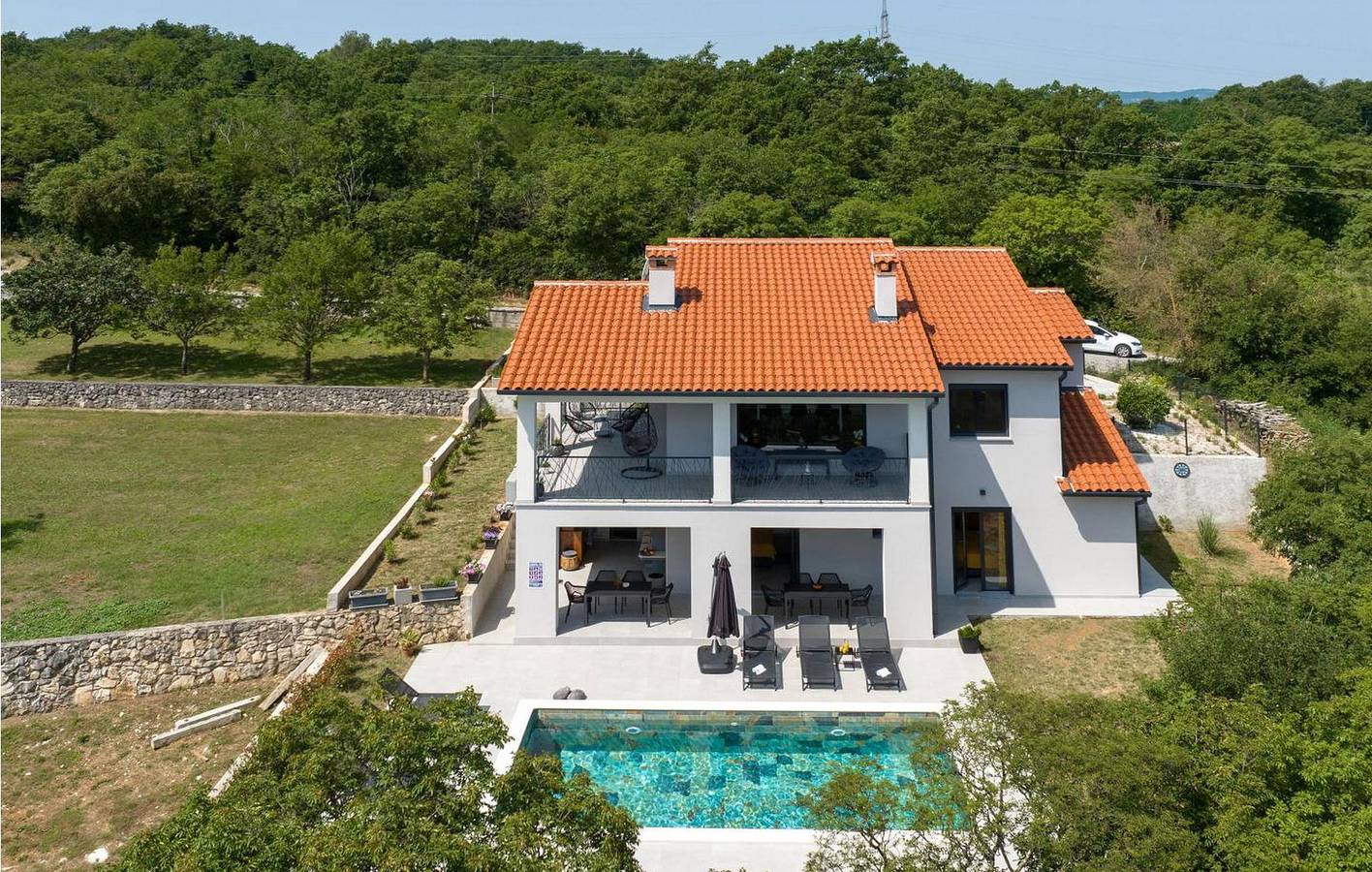 Gemütliche 150 m² große Ferienwohnung mit Pool, WLAN und Parkplatz in der Nähe von Kršan in Kršan, Ostküste Istrien