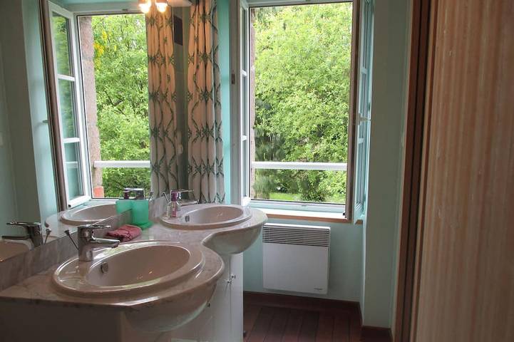 Location de vacances pour 6 personnes, avec terrasse et jardin à Dragey-Ronthon - 4