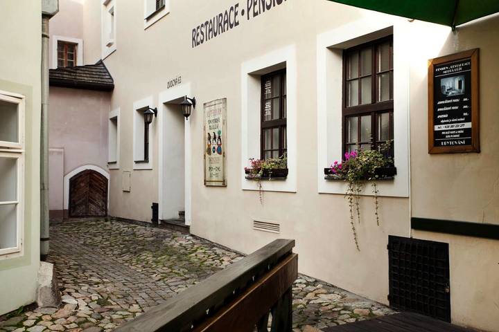 Gîte pour 2 personnes, avec terrasse à Tábor