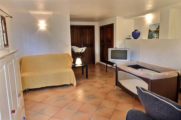 Villa pour 5 personnes, avec piscine ainsi que terrasse et jardin à Saint-Cyr-sur-Mer - 3