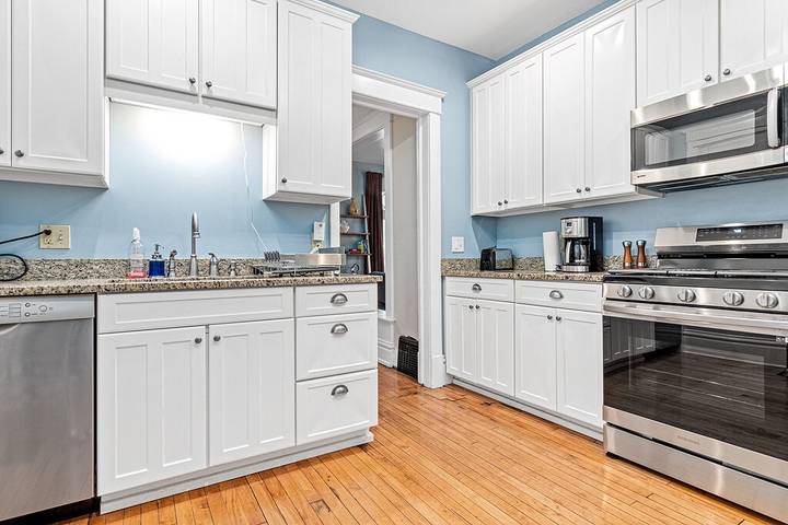 Vacation rental for 8 people, with yard in Twin Cities