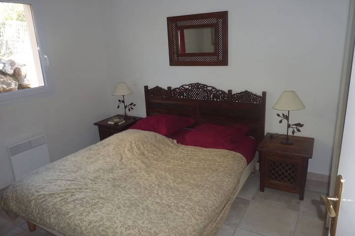 Location de vacances pour 6 personnes, avec piscine et jardin dans Golf de Saint-Thomas - 2