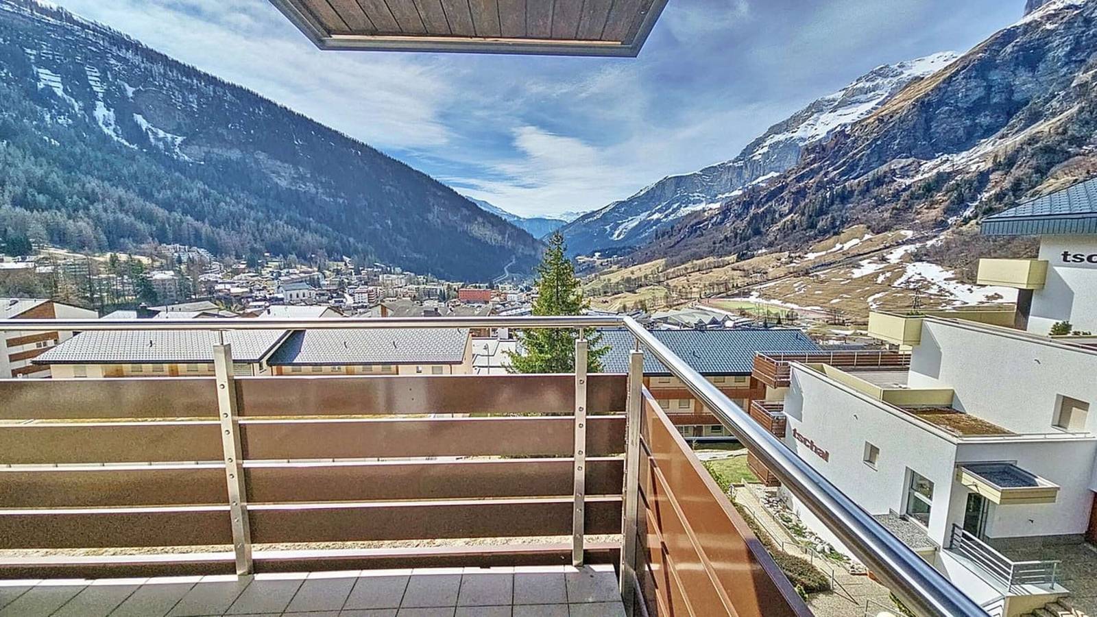 Geheel vakantieappartement, 2-room holiday flat with top view Leukerbad in Leukerbad, Wallis