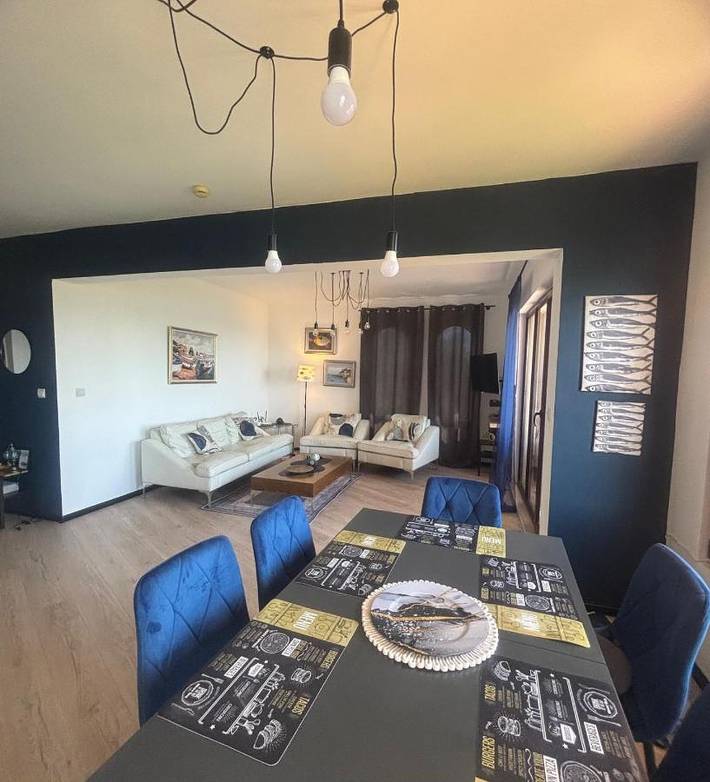 Apartament wakacyjny dla 4 osób, z basen dla dzieci i ogród oraz widok i basen w Pomorie