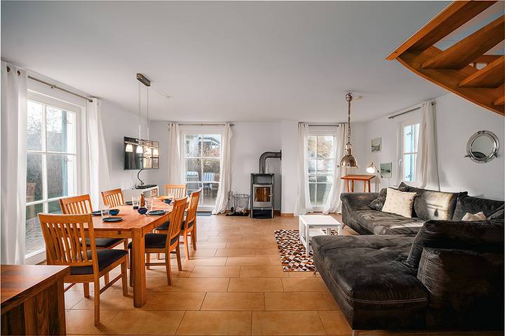 Ferienhaus für 4 Personen, mit Terrasse und Garten sowie Sauna in Glowe - 3