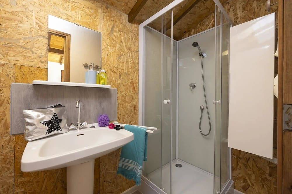 Chalet 3 étoiles - Piscine  - ccbgaid in Loubeyrat, Regionaler Naturpark Volcans d'Auvergne