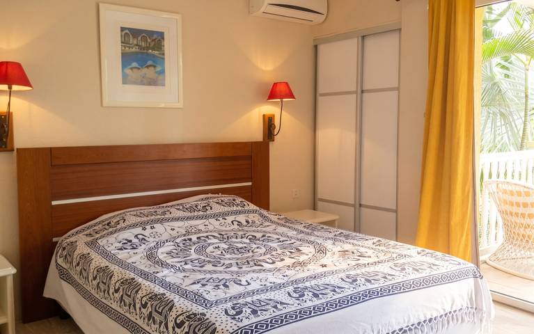 Ganze Wohnung, Familienwohnung mit Pool in Saint Gilles, 80 m² in Saint-Paul, Frankreich