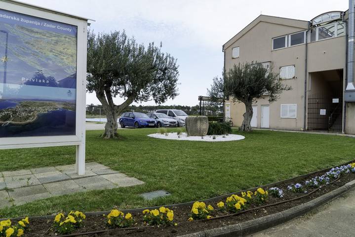 Ferienwohnung für 4 Personen, mit Balkon/Terrasse, mit Haustier in Privlaka - 2