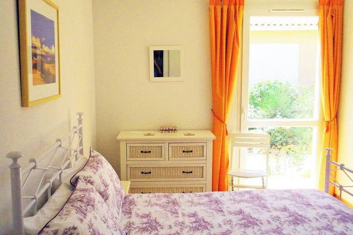 Location de vacances pour 6 personnes, avec Terrasse ainsi que Jardin et Piscine à Fitou - 2