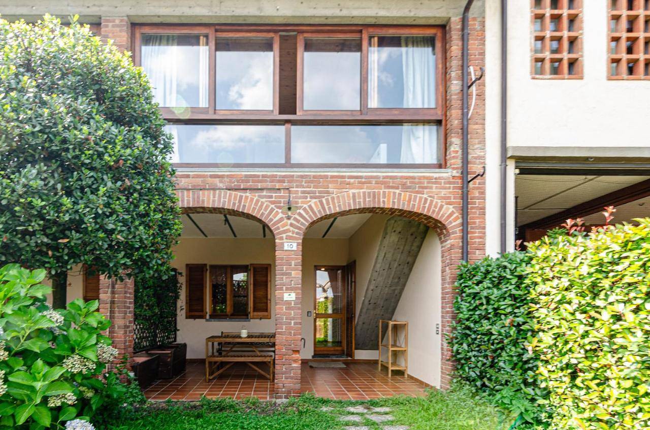 Apartamento inteiro, Il Lauro - Green house - Pisano in Pisano, Lago Maggiore (Piemonte)