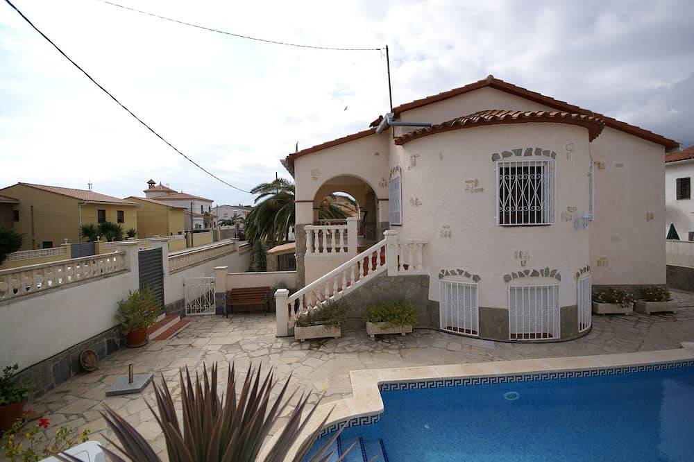 Freistehende-große, super ausgestattete Villa- 2 - 8 Personen-privat Pool-Klima in Miami Platja, Mont-roig del Camp