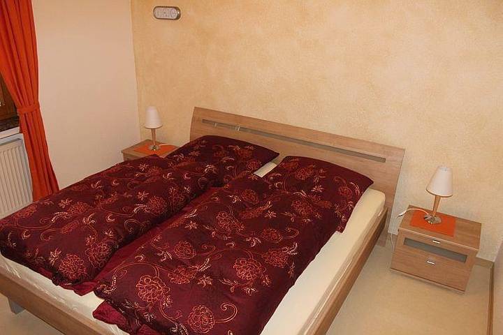 Gîte pour 3 personnes, avec terrasse, adapté aux familles à Idar-Oberstein - 4