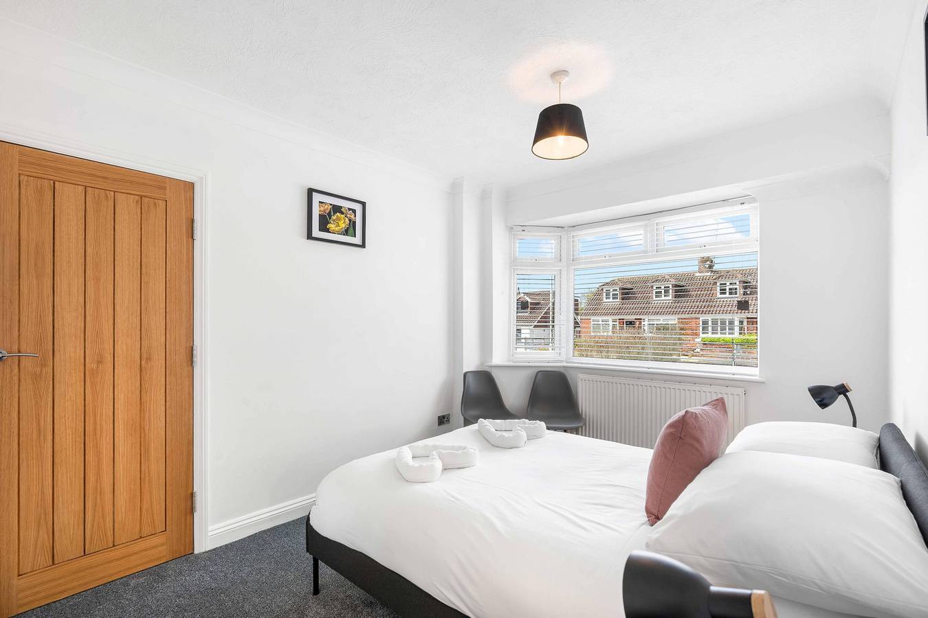 Coral Haven With Parking | By My Getaways in Worthing, Sussex Occidental