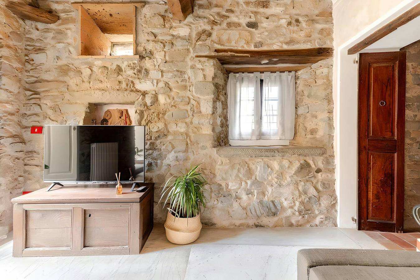 Steinhaus in den Hügeln der Garfagnana in San Romano in Garfagnana, Garfagnana