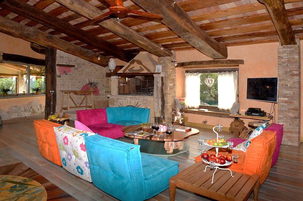 Villa Fables, Orvieto, 14 pl. Privat beheiztes Schwimmbad 30 ° C + Spa, h 24 in Guardea, Terni Provinz