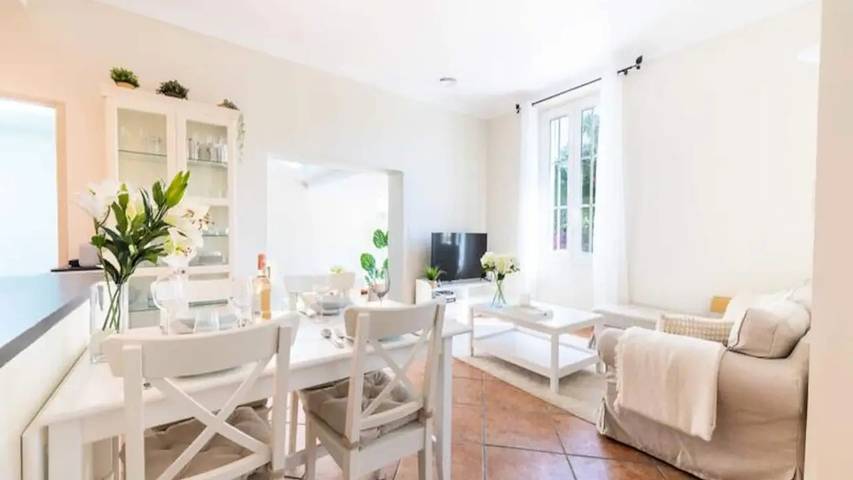 Gîte pour 9 personnes, avec Jardin et Piscine à Le Cannet - 2