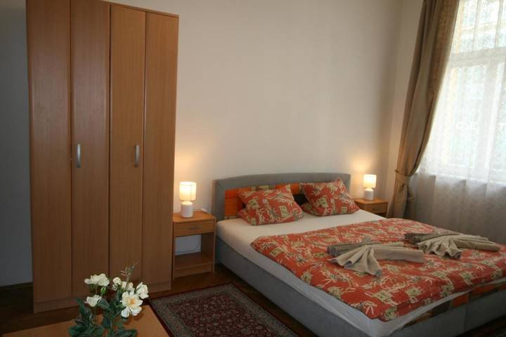 Ferienwohnung für 6 Personen, mit Balkon und Ausblick in Karlsbad - 3