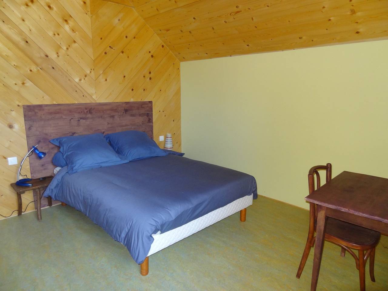 Bed & Breakfast 'Chambre 2' in Allouis in Allouis, Vierzon Region