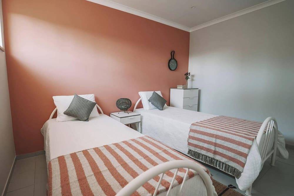 Ganze Wohnung, Homerez - Modernes Apartment in Estói mit Gemeinschaftspool. in Estoi, Faro