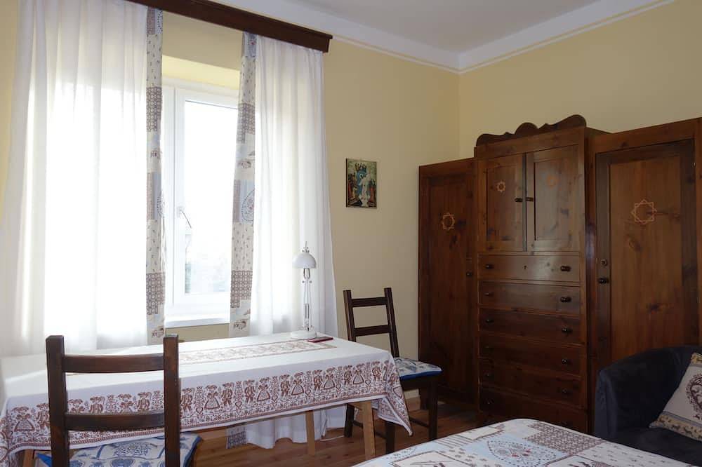 Villa-Familiar-Baño privado-Vista a la Montana in Varena, Ville di Fiemme