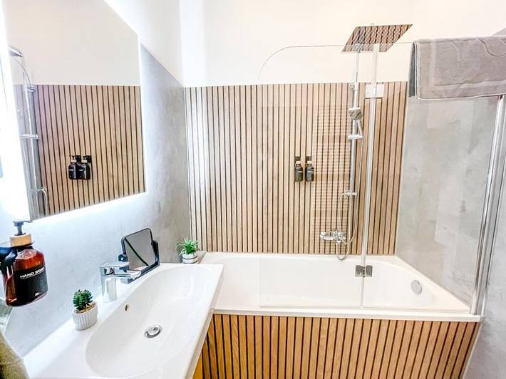 Ferienwohnung für 7 Personen, mit Balkon und Sauna in Zoo Leipzig - 4