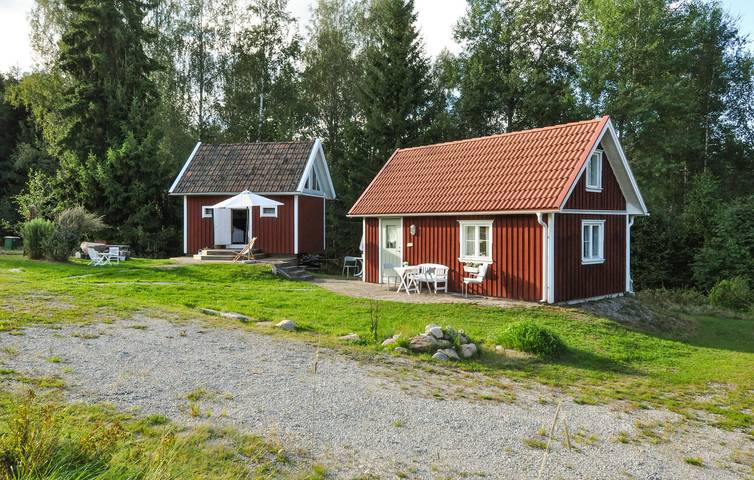 Hus för 5 Personer med trädgård in Värmland