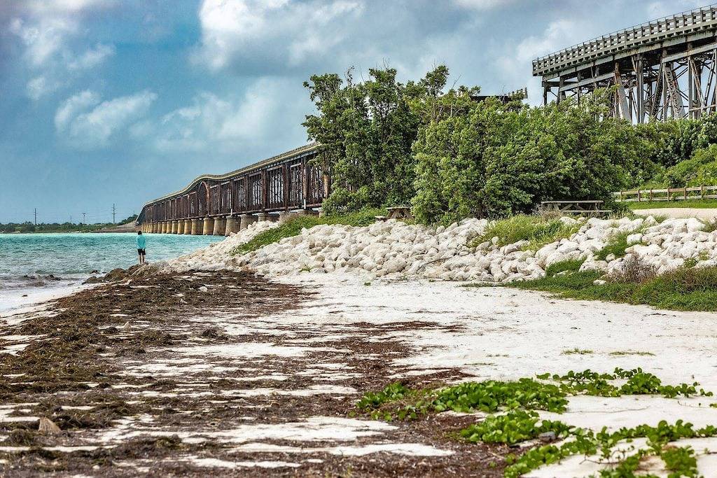 Manatee Bay: Escape to this 2Br Duck Key Villa, Private Patio, Dip Pool & Easy Access to Marathon in Duck Key, Monroe County