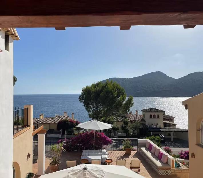 Holiday rental for 8 people, with Balcony and Terrace as well as Pool and View in Camp de Mar