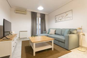 Apartment for 6 People in Granada, Granada Province, Photo 4