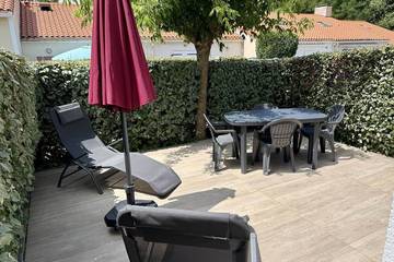 Gîte pour 4 personnes, avec terrasse dans Zoo Des Sables