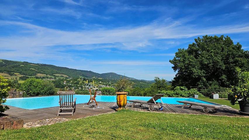 Location de vacances pour 2 personnes, avec vue ainsi que jardin et piscine dans Conques-en-Rouergue - 4