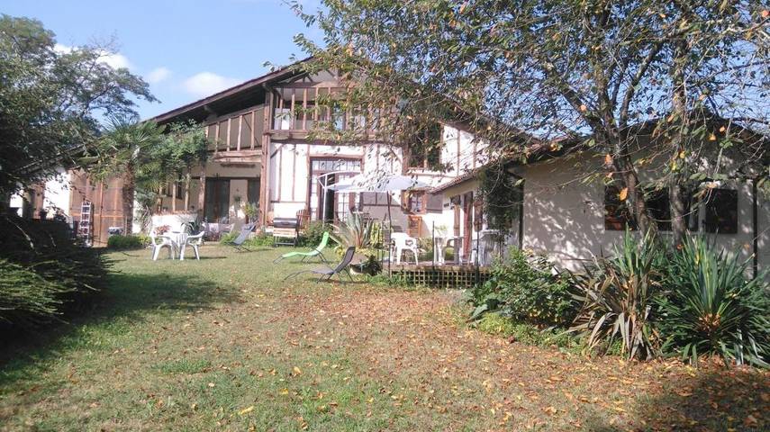 Chambre d’hôte pour 2 personnes, avec Terrasse et Jardin