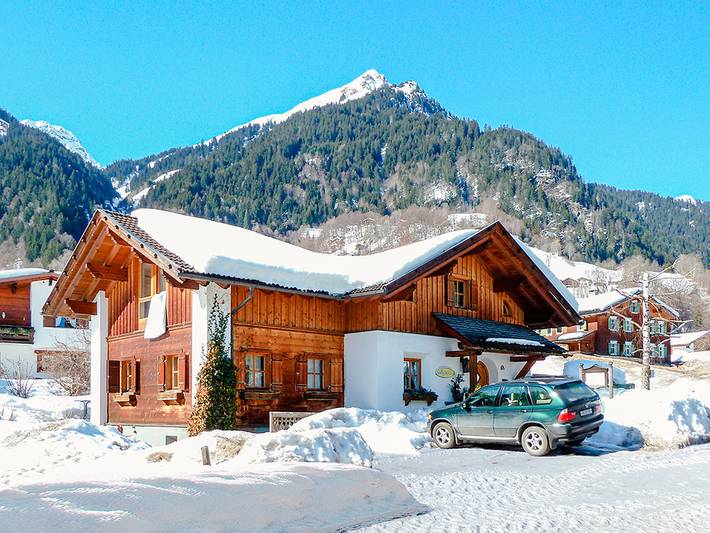 Chalet voor 14 personen, with Whirlpool and Terras as well as Sauna in Montafon