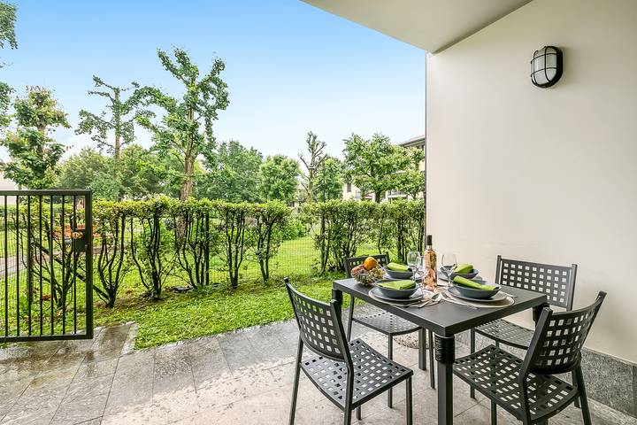 Ferienwohnung für 4 Personen, mit Terrasse und Kinderpool in Gemeinde Porlezza
